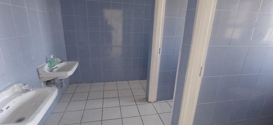 To Let commercial Property for Rent in Klipkop Western Cape